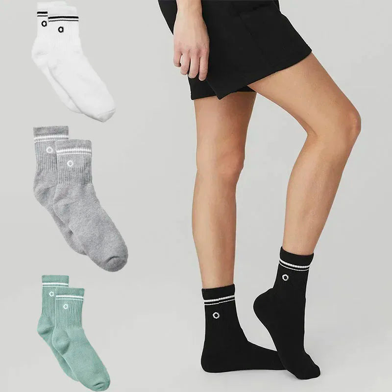 4 Pairs Cotton Female Yoga Sports Sock, Medium Long Socks, Pilates Fitness Sports Four Seasons High Quality Women's Yoga Sock