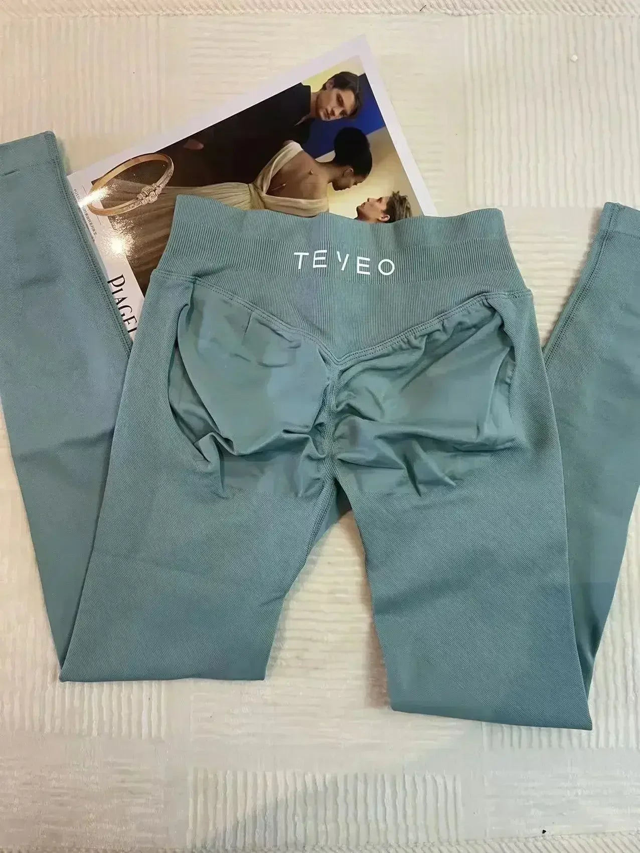 Teveo logo detail on waistband back