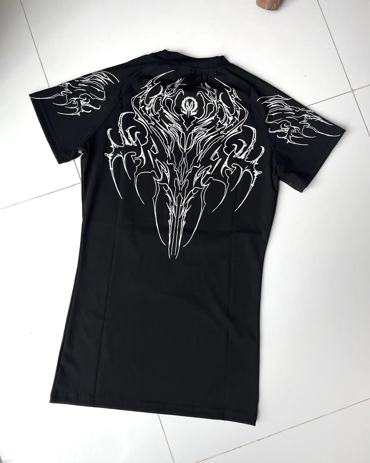 Breathedivinity Compression Shirt Short Sleeve tops Muscle GYM Fitness in Black Wolves Club Y2K