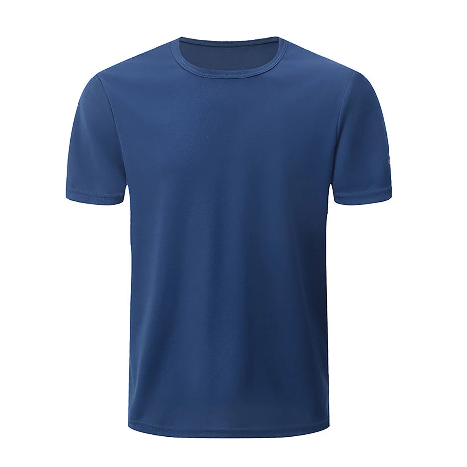 Printed graphic detail on active tee

